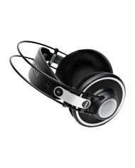 AKG K702