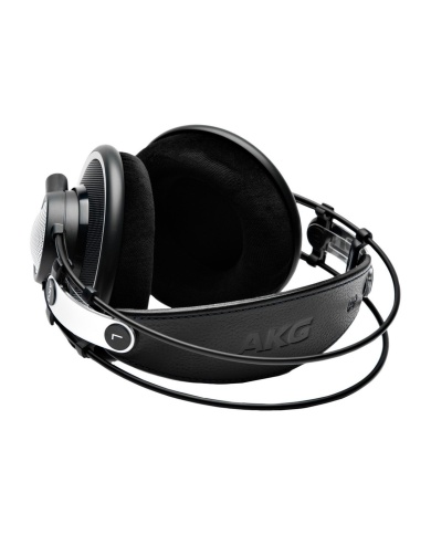AKG K702
